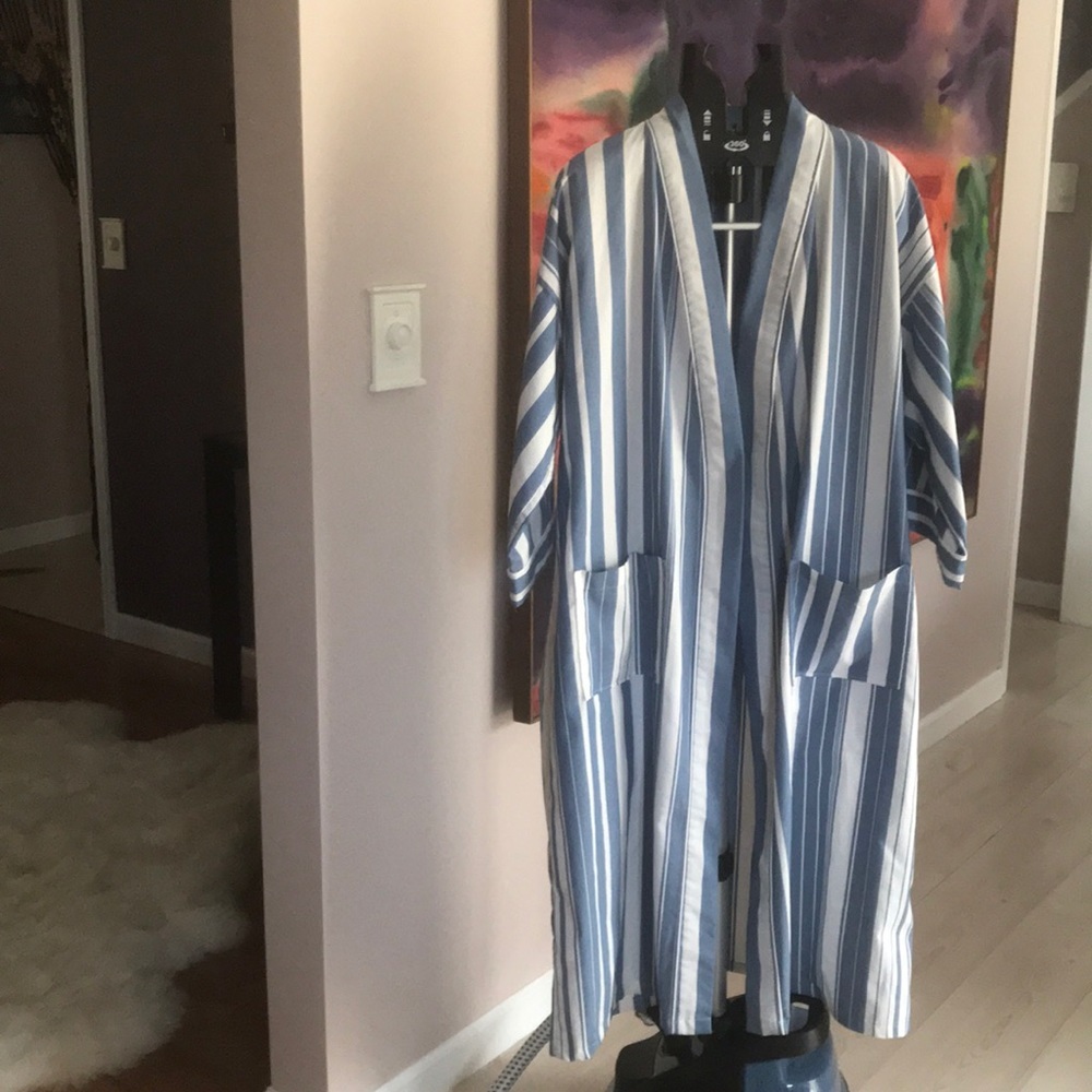 Vintage Men’s Oscar de la Renta Blue Stripe Cotton Robe | Unworn/ Deep Pockets